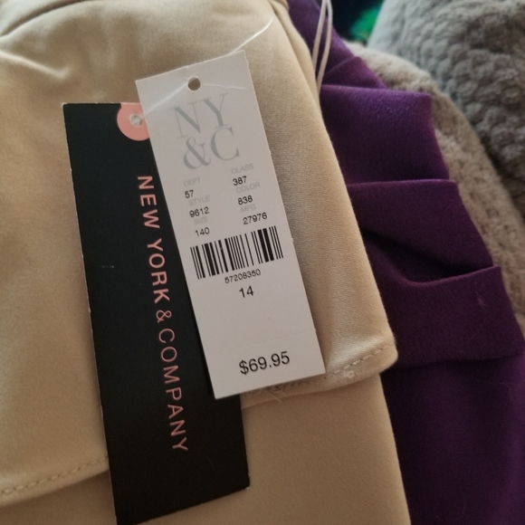 Skirt - Picture 3 of 4